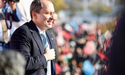 Fatih Erbakan kongrede konuştu: “Türkiye’yi yeniden iş, aş ve bereketle buluşturacağız”