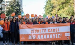 İzmir’de şiddete karşı turuncu yürüyüş!