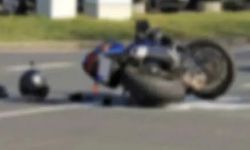 İzmir'de feci motosiklet kazası: 1 ölü, 2 yaralı