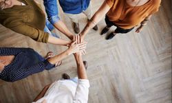 İzmir'de sosyal hayatın nabzı artık tek tıkla cebinizde: Büyükşehir'den  "Hep Birlikte İzmir" hamlesi