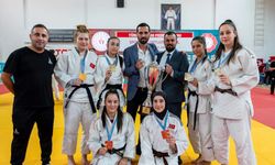 İzmir'in judocuları yenilmez şampiyon