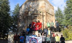 Atatürk için yürüdüler