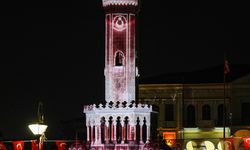 İzmir Saat Kulesi dijital sanatla ışıklandı