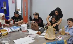 İzmir'de kadınlara el becerisi ve meslek edindirme desteği