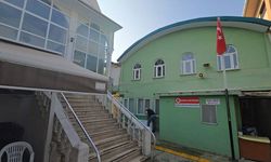 Caminin kadınlar tuvaletinde erkek cesedi bulundu