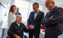 Özgür Özel’den Hikmet Çetin’e hastane ziyareti