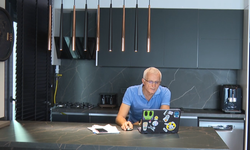 İzmir Güzelbahçe'de fedakarlığın adı: Öğretmenler akşamlarını öğrencilerine armağan ediyor