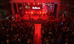 İkilem Urla’da sahneyi salladı: Festivalde müzik fırtınası esti