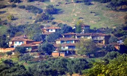 İzmir’e 118 kilometre uzaklıkta zamana meydan okuyan köy: Günlüce