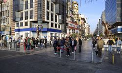 Karşıyaka'da Ata'ya saygı zinciri