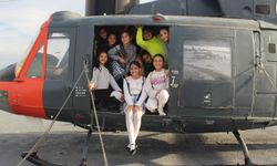 İzmir’de öğrenciler dil öğrenirken keşfediyor: İngilizce pratiği müze gezisiyle buluştu