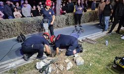 Konak’ta beş gündür kayıp köpek mazgaldan kurtarıldı