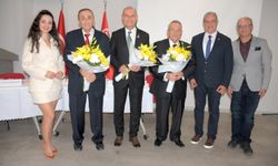 İzmirli diş hekimleri Cumhuriyet söyleşisinde buluştu