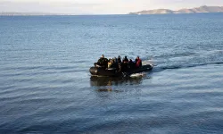 İzmir Karaburun açıklarında göçmen faciası: 1 ölü, 17 kişi kurtarıldı