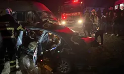 5 araç birbirine girdi, ortalık kan gölüne döndü: Ölü ve yaralılar var