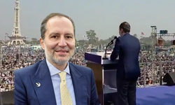 Erbakan'dan Pakistan'da İngilizce miting