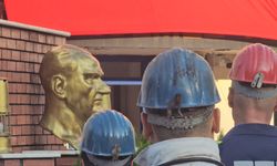 Madencilerden Ata'ya saygı duruşu