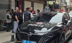 Sokak ortasında tekmeli, yumruklu kavga