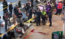 Metroda sis bombalı ve bıçaklı saldırı: Ölü ve çok sayıda yaralı var