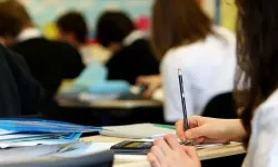 2 Ocak cuma günü okullar tatil mi? Yılbaşı tatili uzatıldı mı, eğitim ne zaman başlıyor?