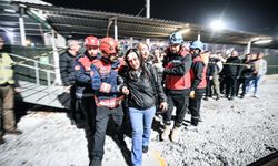 Depreme trende yakalandılar...