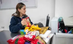 Bornova Belediyesi’nden yeni yıl öncesi dayanışma hamlesi: 3 bin 500 ailenin Kent Market kartına ek kredi