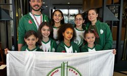 Havuzda Karşıyaka rüzgarı: Genç yetenekler milli formayı kaptı