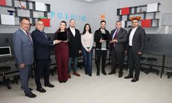 Gaziemir’de okul-sanayi dayanışması: Atıl bilgisayarlar öğrencilere can suyu oldu