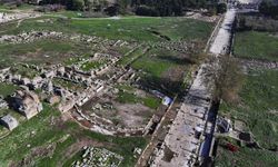 Romalı zenginlerin sefası yüzyıllar sonra çeşme yalağı oldu: Efes’ten şaşırtan buluntular