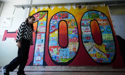 Okul zilinden sonra sanat başlıyor: İzmir’de akran zorbalığına kemanla, tiyatroyla son