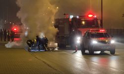 Muğla'da seyir halindeki otomobil alev aldı