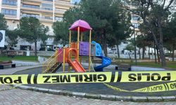 Karabağlar’da “yan bakma” dehşeti: 15 yaşındaki çocuk parkta can verdi