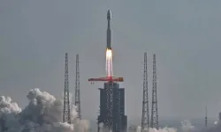 Çin, uzaya uydu grubu gönderdi