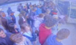 Baygınlık geçirerek düşen 14 yaşındaki kıza metrobüs çarptı