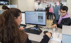 İzmir’de Genç İzmirim Kart dönemi başladı