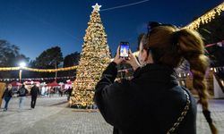 Kültürpark’ta Yeni Yıl Coşkusu Başladı: Festival Işıkları İzmir’i Sardı