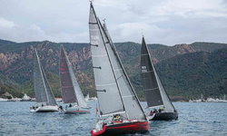 İzmir Marina kış boyunca yelken tutkunlarını denizle buluşturuyor