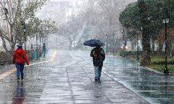 Meteoroloji’den 10 il için sarı ve turuncu alarm: Kuvvetli kar, sağanak ve fırtına geliyor
