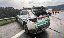 İzmir'de zincirleme trafik kazasında 2'si jandarma 4 kişi yaralandı