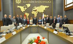 İzmir'den 44 gazeteciye basın kartı