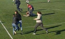 Kuşadası’nda kavga eden futbolcuları jandarma ayırdı