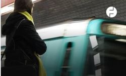 Metroda bıçaklı saldırı dehşeti: Üç kadın yaralandı