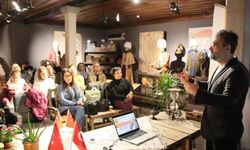 İzmir’de eğitimciler felsefenin ışığında buluştu