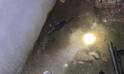 İzmir'de şok operasyon: Ruhsatsız tüfekle gezen 2 şüpheli kıskıvrak yakalandı