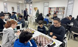 Seferihisar’da hamleler konuştu: Yeni yıl turnuvasında şah mat heyecanı