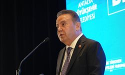 Antalya Büyükşehir Belediye Başkanı Muhittin Böcek hastaneye kaldırıldı