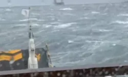 Denizde can pazarı! Yüzlerce vatandaş denizin ortasında mahsur kaldı!