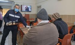 İzmir’in soğuk gecelerinde yalnız değiller: Müyesser Turfan’da umutlar yeşeriyor