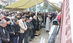 Ödemiş’te kazada hayatını kaybeden kadın son yolculuğuna uğurlandı