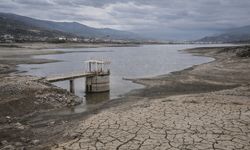 İzmir susuzlukla burun buruna: Barajlarda tarihi dip seviye görüldü